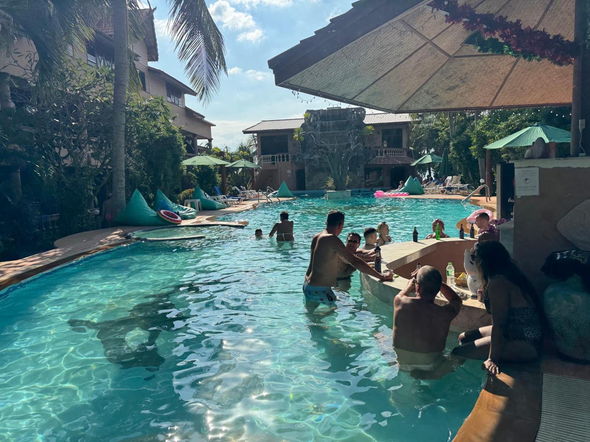 Laguna Beach Club Resort Ko Lanta Esterno foto